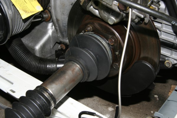 2CV brake air deflector