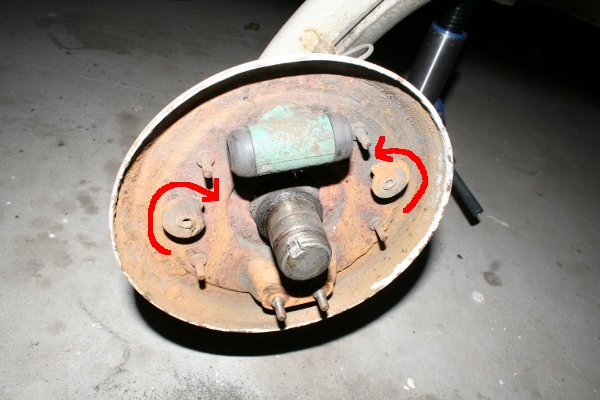 2CV Rear drum brakes
