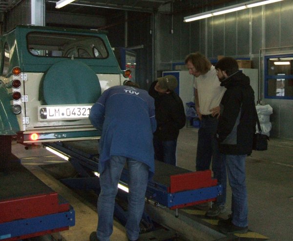 2CV TÜV inspection of number 2